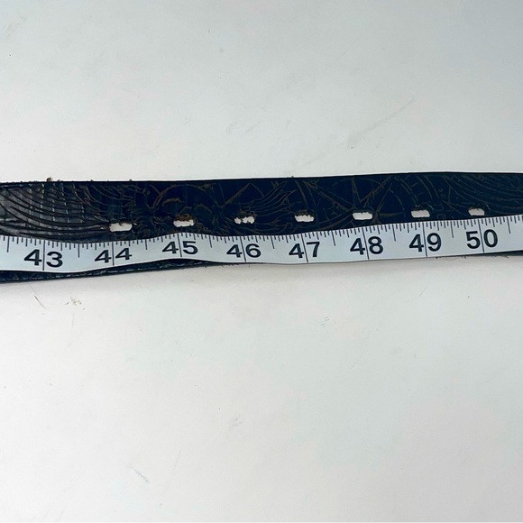 Leather Belt Silver Buckle Winged Skull Design Brown sz 44-50 inches - Picture 5 of 5